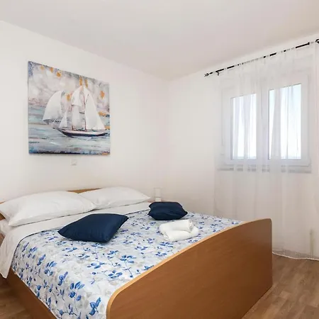 Holiday home Gorgeous In Lokvicici With Wifi *